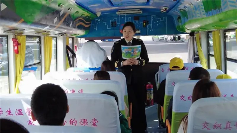 细数十年历程，，，，，，，温馨校车用工业转型实现高质量生长