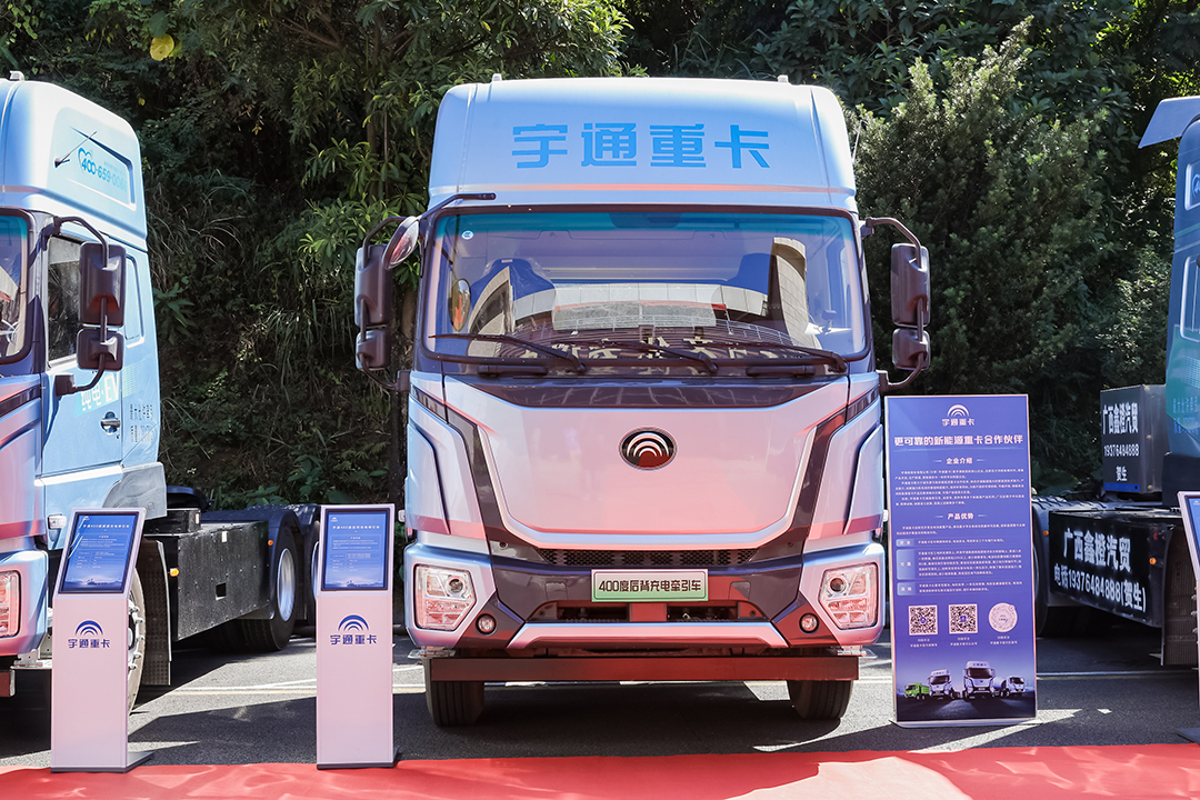 深圳墟市装箱运输协会建设24周年，，，，，letou国际米兰官网重卡携主力产品助阵