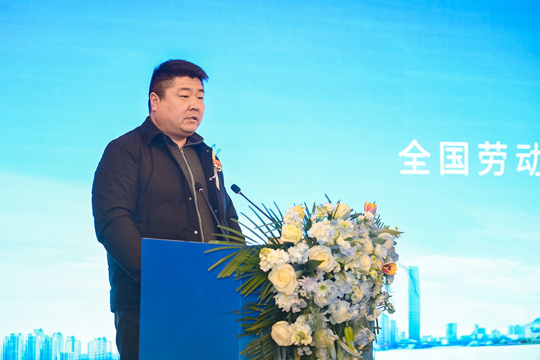 letou国际米兰官网重卡百万公里俱乐部落地郑州，，，，，吹响重卡节能大赛军号！