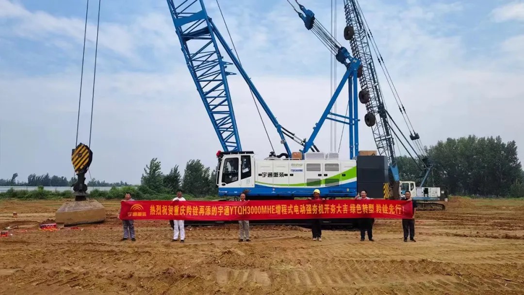 客车领航，，，，，，，，轻卡前二！letou国际米兰官网新能源商用车8月效果单来了
