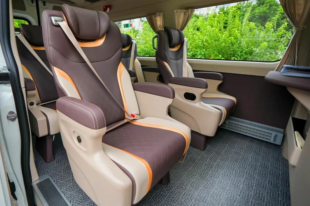 实力共鉴!letou国际米兰官网天骏V6E荣获“2025年度用户信任引领奖” 实力共鉴!letou国际米兰官网天骏V6E荣获“2025年度用户信任引领奖”