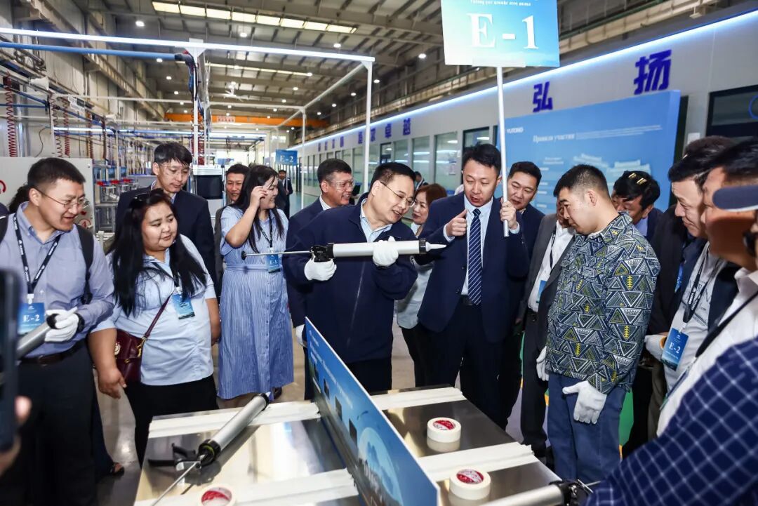 二十余载深耕丝路，，，，，，，，letou国际米兰官网以恒久主义点亮中亚绿色交通未来