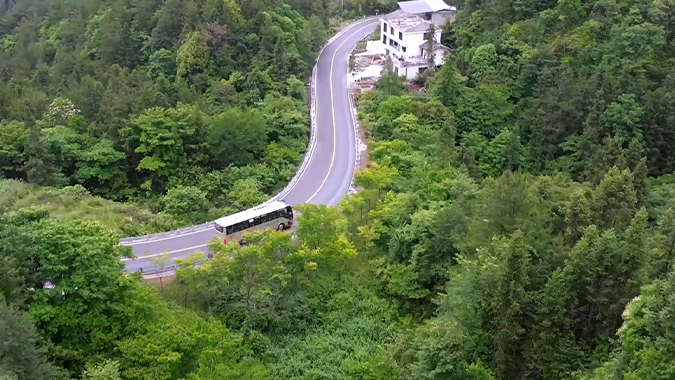  科技赋能治理，，，，，，，数据激活效益。。。。。。安睿通 笼罩用车 、管车 、养车全场景，，，，，，，为运营治理者提供硬核解决计划！