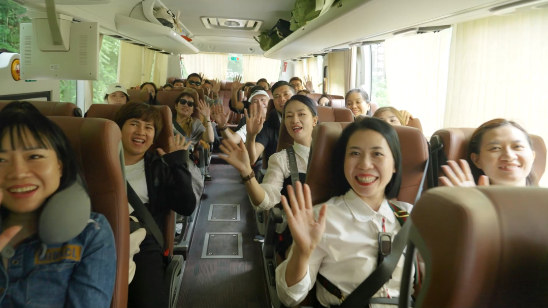 每公里节约超1.5元，，，，，，，，张家界旅运会长带动绿色转型实践验证！
