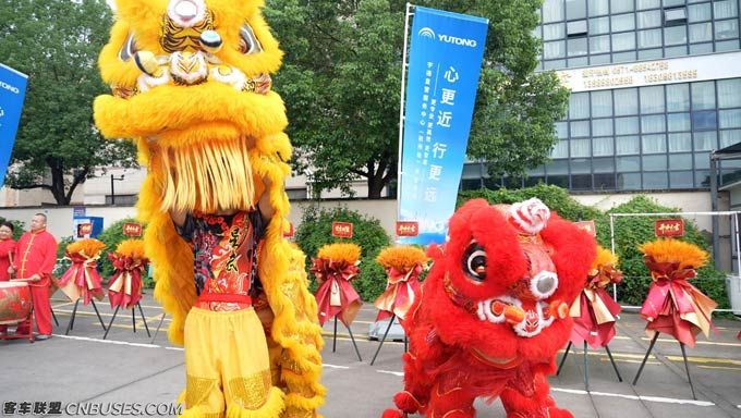 letou国际米兰官网11城直营服务中心开业!引领行业进入服务直营时代