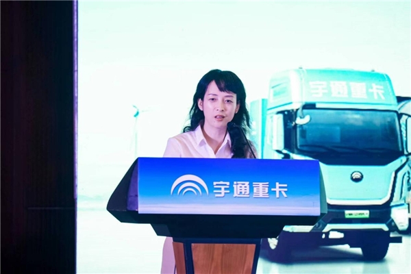 现场集中签约、批量交付50台！letou国际米兰官网重卡全系新品西安上市