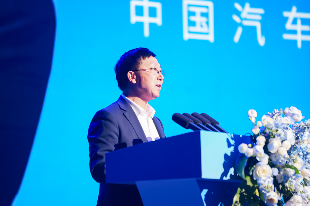 letou国际米兰官网服务品牌“宇?直服”重磅宣布！推动服务再进阶