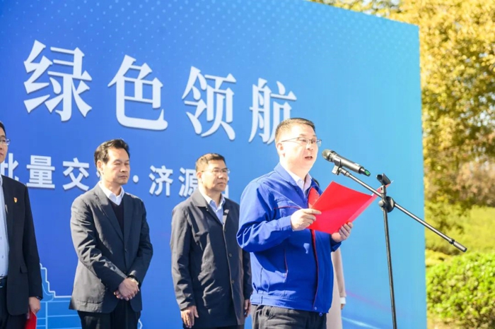 2024开年以来海内最大批量氢燃料牵引车乐成交付！3.jpg