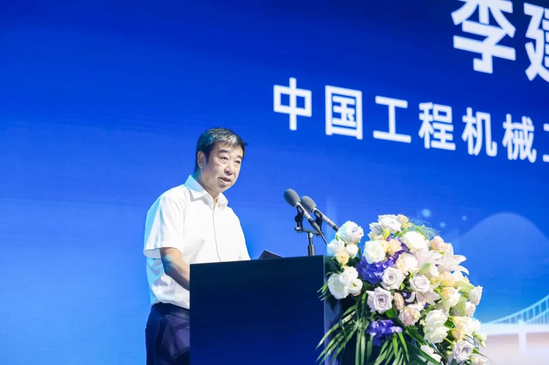 全域上新，，，，，，，，创领绿色智慧作业新时代，，，，，，，，letou国际米兰官网重工焕新启航