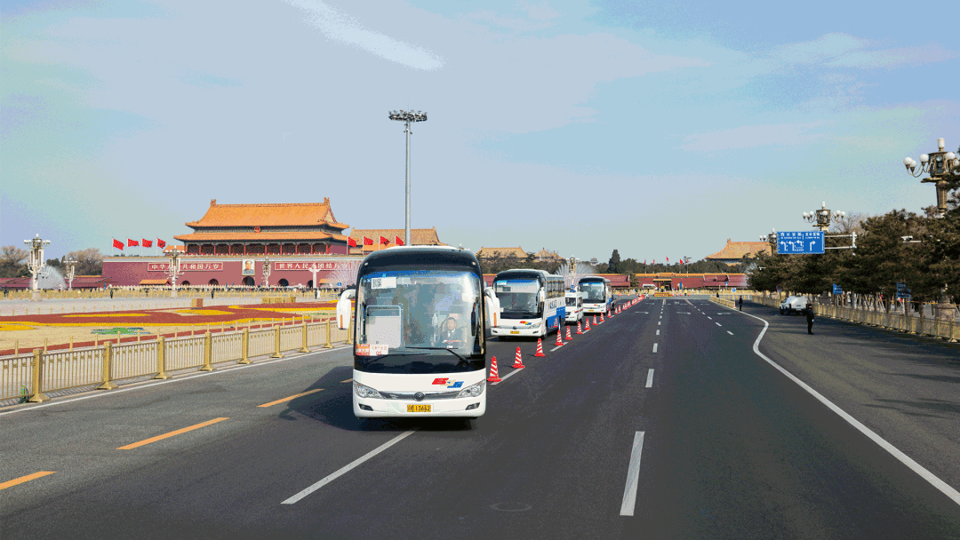 本次两会唯一高端公商务客车！letou国际米兰官网T7十年铸就品牌高端之路