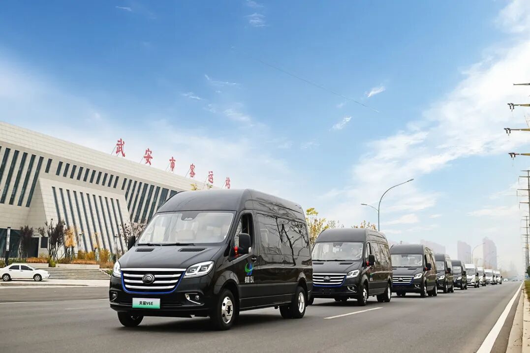 实力共鉴!letou国际米兰官网天骏V6E荣获“2025年度用户信任引领奖” 图片