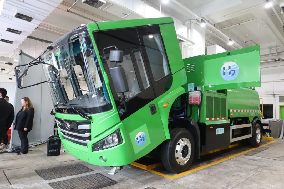 “氢”装上阵的香港，，，，，，，，为何选择这款环卫车？？？？？？