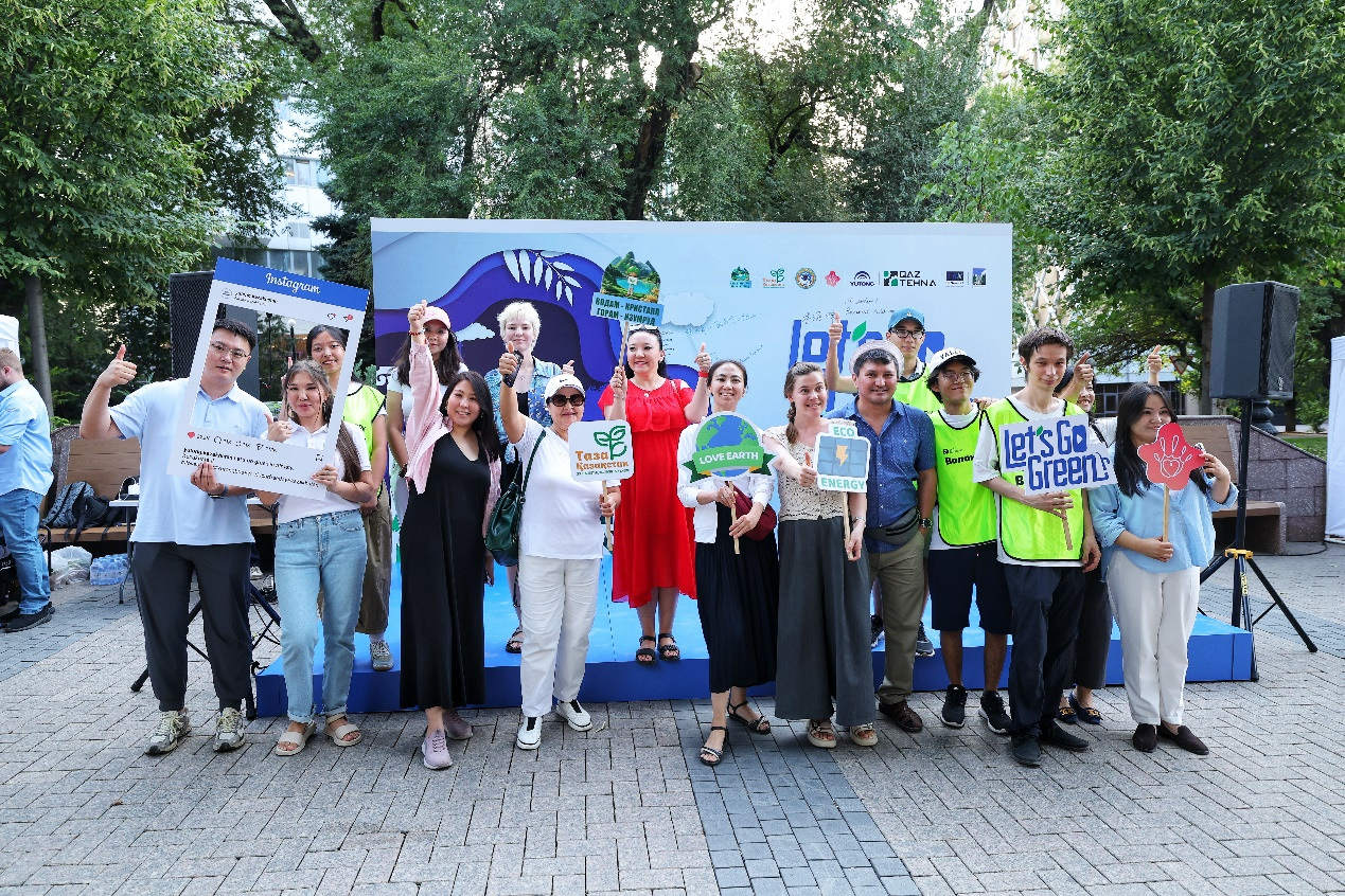 ��ɫ��������ľͼ letou������������Я���й�פ����ľͼ�����¹ݹ�����̼������ƪ��