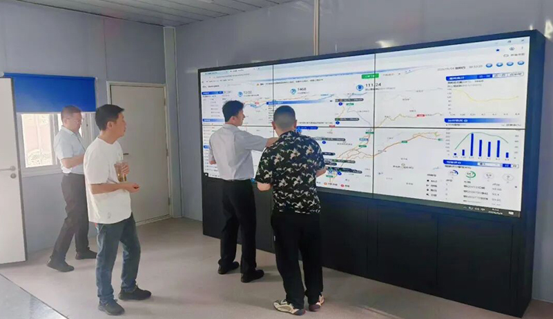 宇?直服｜破晓四点半跟车护航！letou国际米兰官网重卡为车队跑出节能新收益